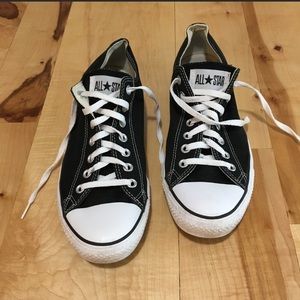 Unisex Black Converse